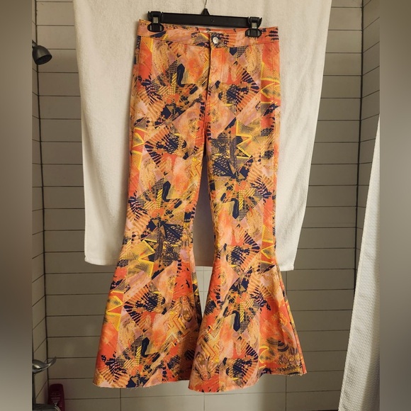 Free People Float on Flare printed jeans bell bottoms 28 short inseam! - Picture 1 of 6